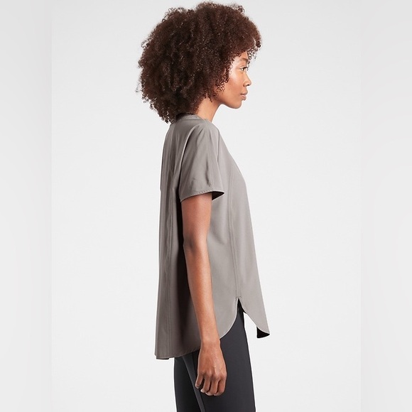 Athleta Zephyr V-Neck Tee in Osprey Grey - Picture 3 of 12